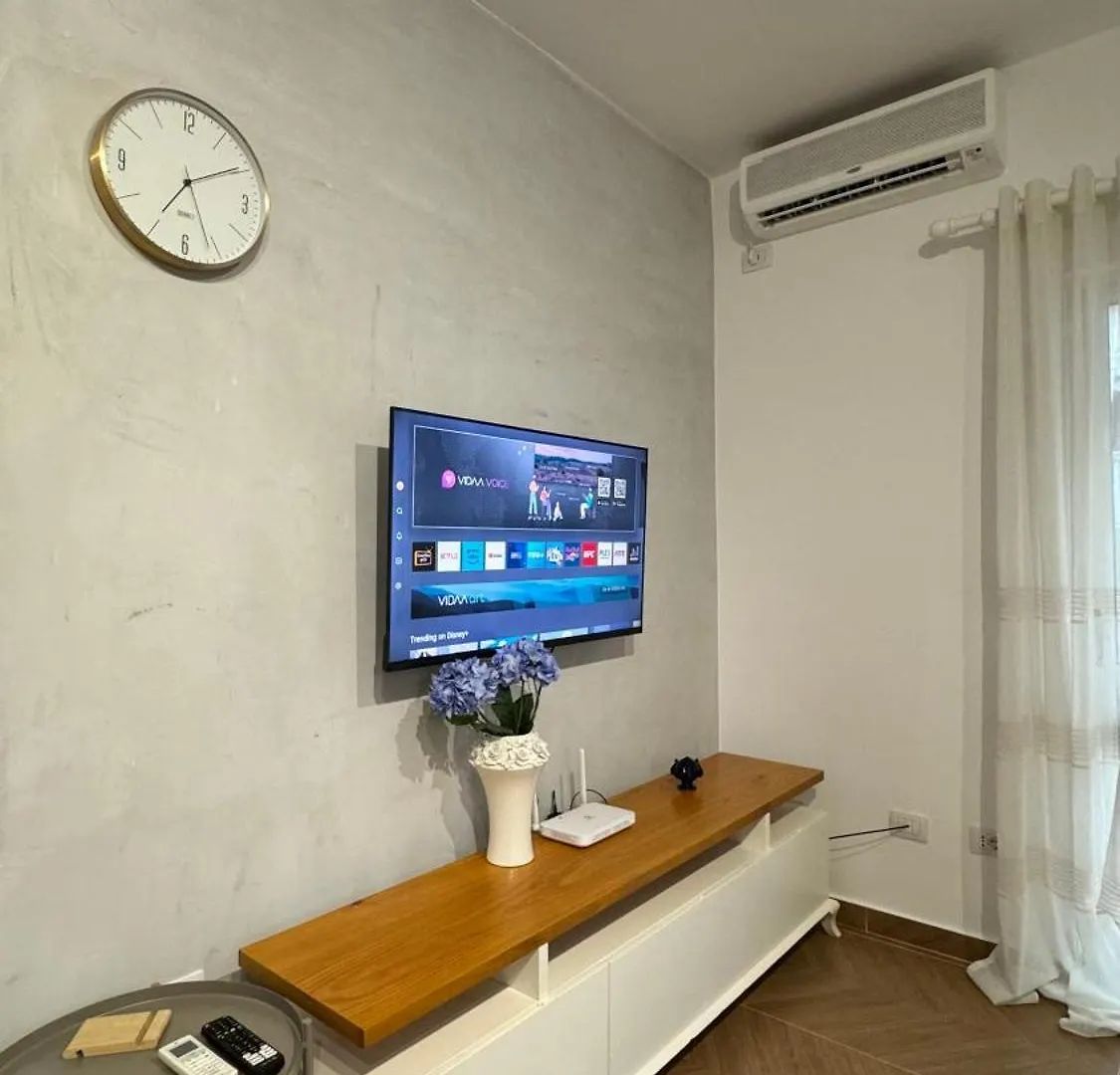아파트 H Like Home Durrës 알바니아